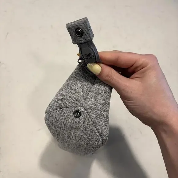 Dagne Dover Hunter Small Neoprene Toiletry Bag Heathered Grey Gray Travel EUC - Picture 4 of 5